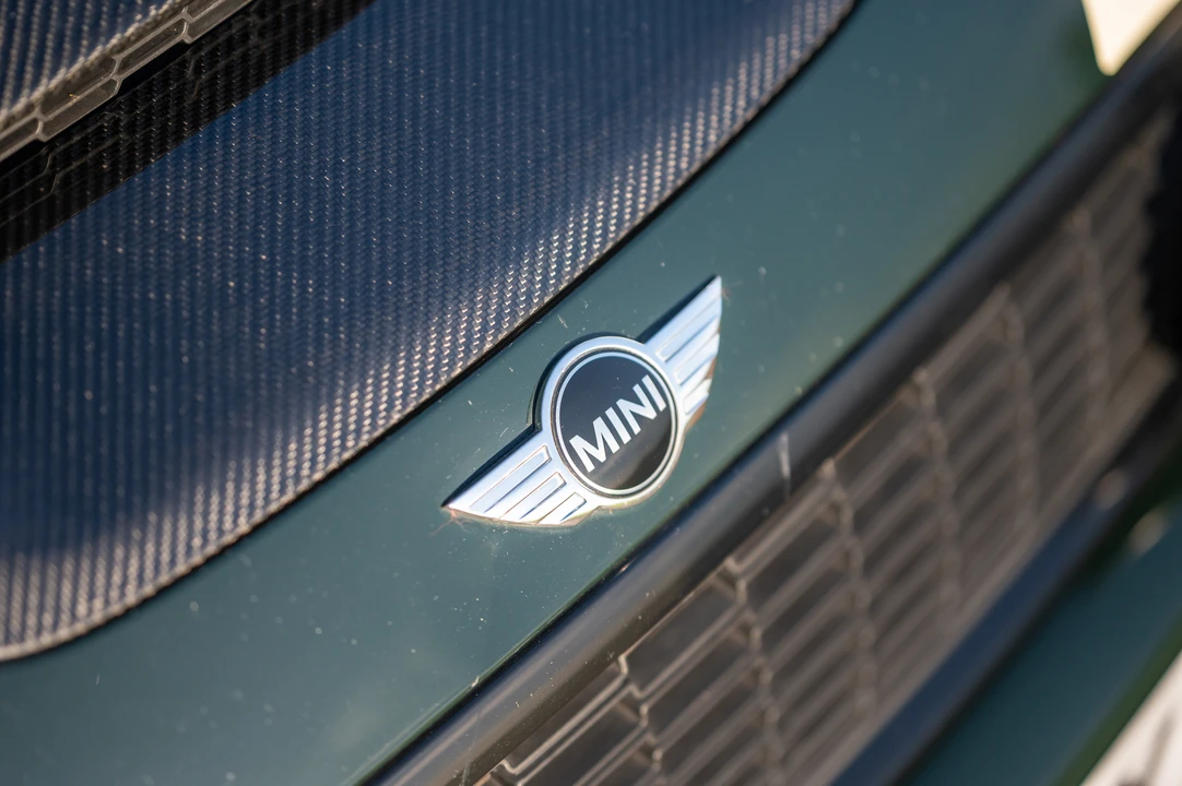 2010 Mini Mini John Cooper Works 2nd Gen - Image 19 of 31