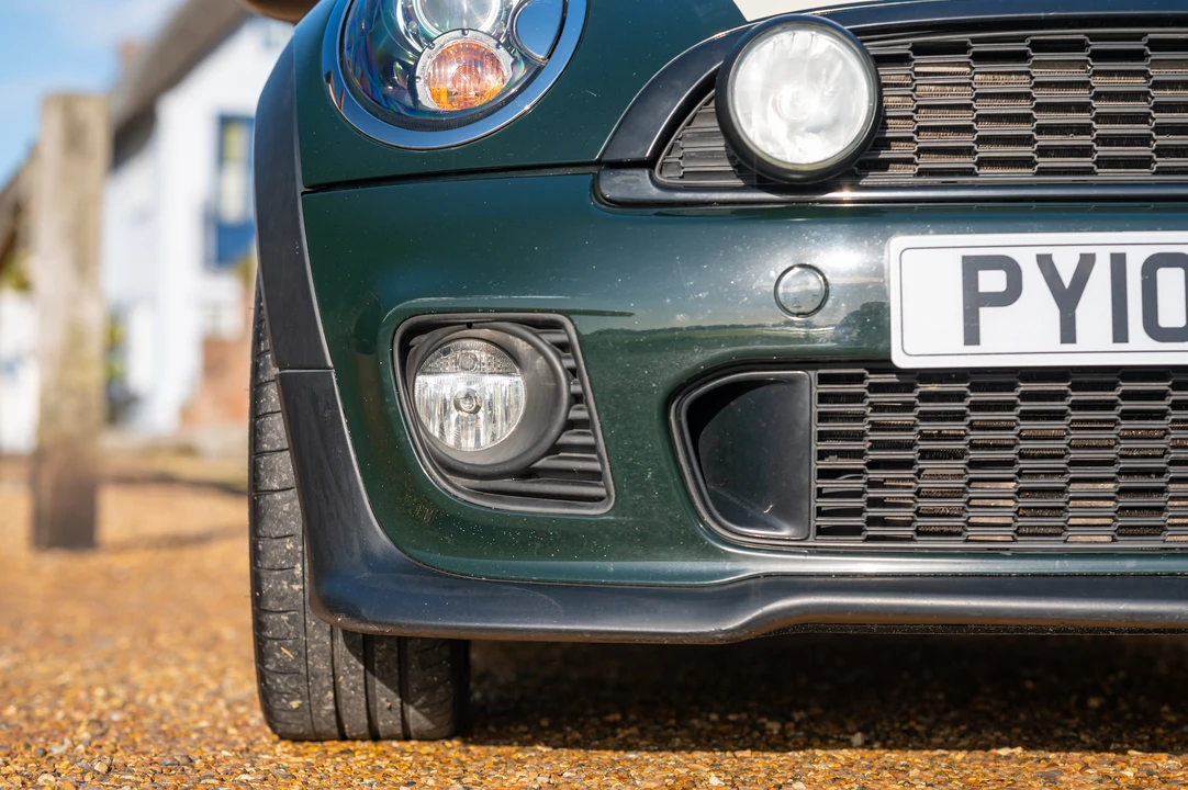 2010 Mini Mini John Cooper Works 2nd Gen - Image 25 of 31