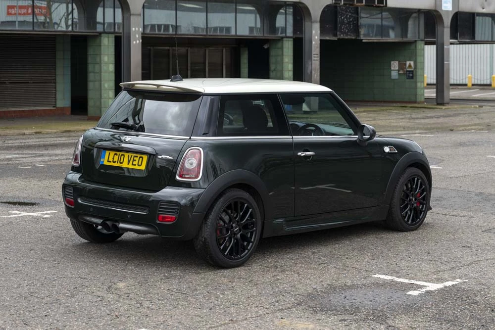 2010 Mini Mini John Cooper Works 2nd Gen - Image 11 of 31
