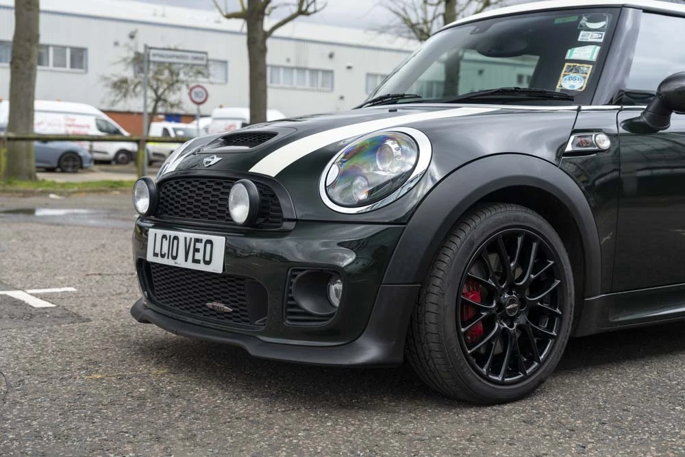 2010 Mini Mini John Cooper Works 2nd Gen - Image 30 of 31