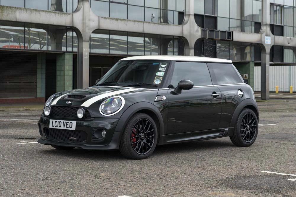 2010 Mini Mini John Cooper Works 2nd Gen - Image 2 of 31