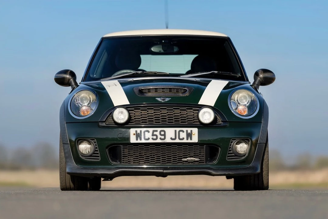 2010 Mini Mini John Cooper Works 2nd Gen - Image 2 of 30
