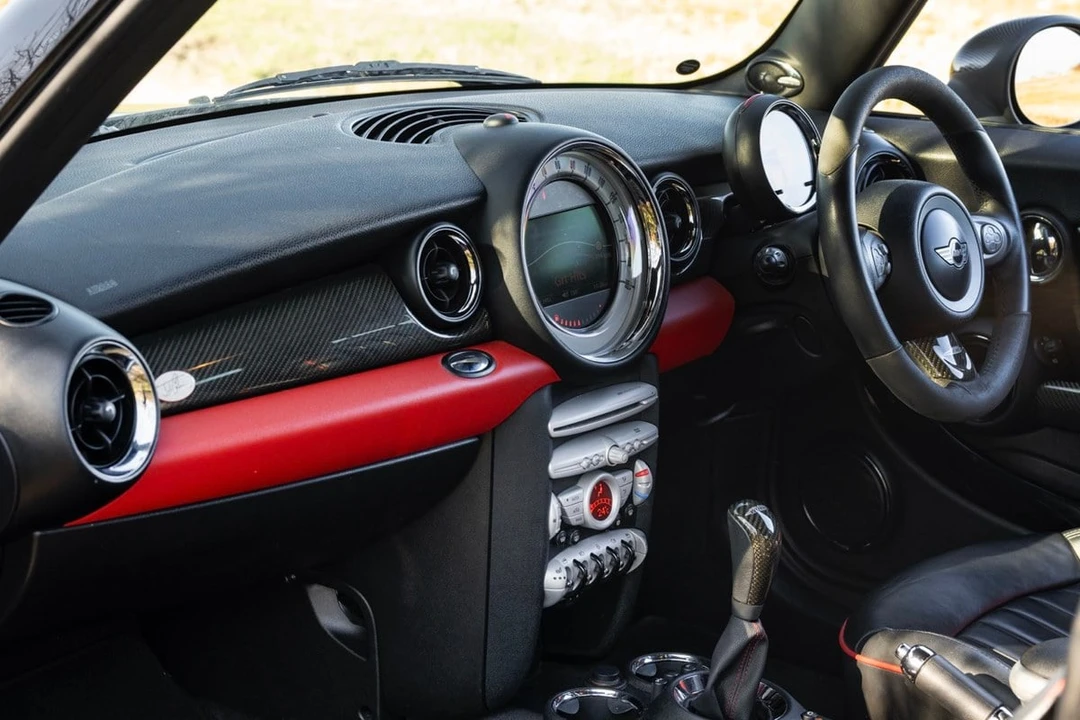 2010 Mini Mini John Cooper Works 2nd Gen - Image 14 of 30