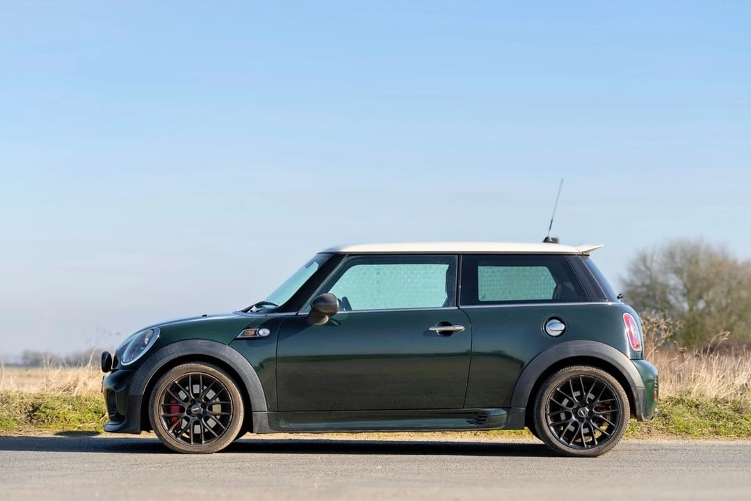 2010 Mini Mini John Cooper Works 2nd Gen - Image 7 of 30