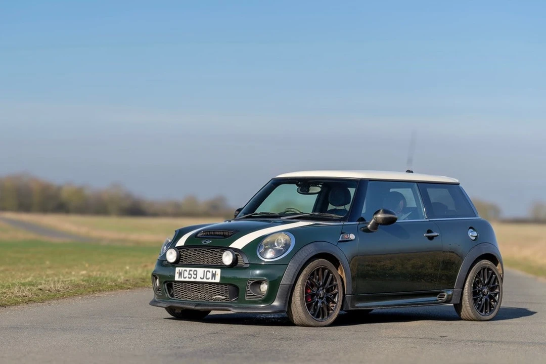 2010 Mini Mini John Cooper Works 2nd Gen - Image 5 of 30