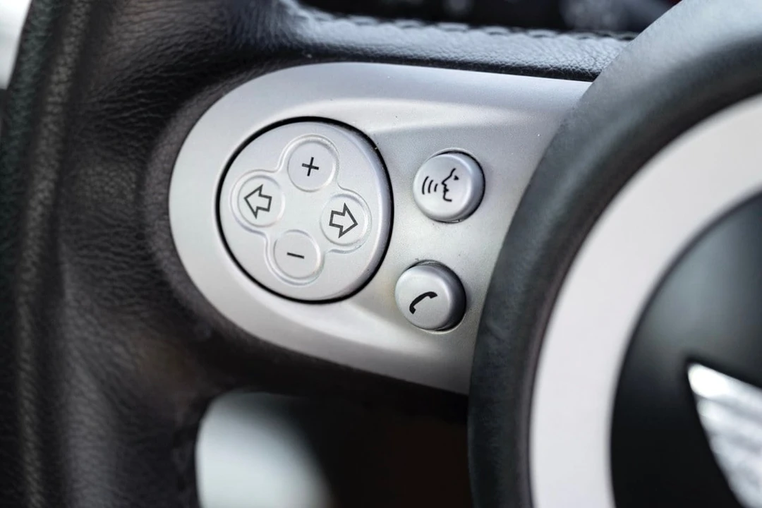 2010 Mini Mini John Cooper Works 2nd Gen - Image 18 of 30