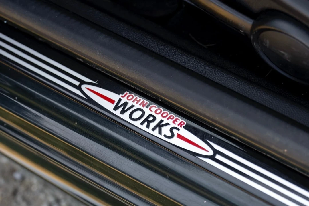 2010 Mini Mini John Cooper Works 2nd Gen - Image 26 of 30