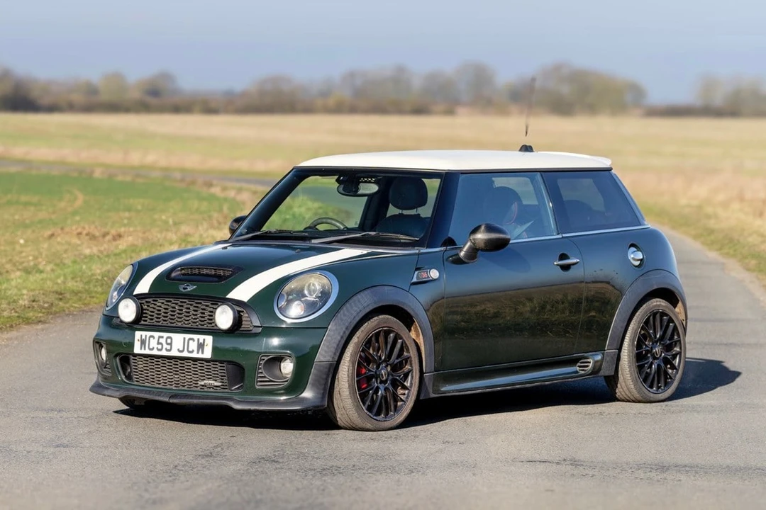 2010 Mini Mini John Cooper Works 2nd Gen - Image 3 of 30