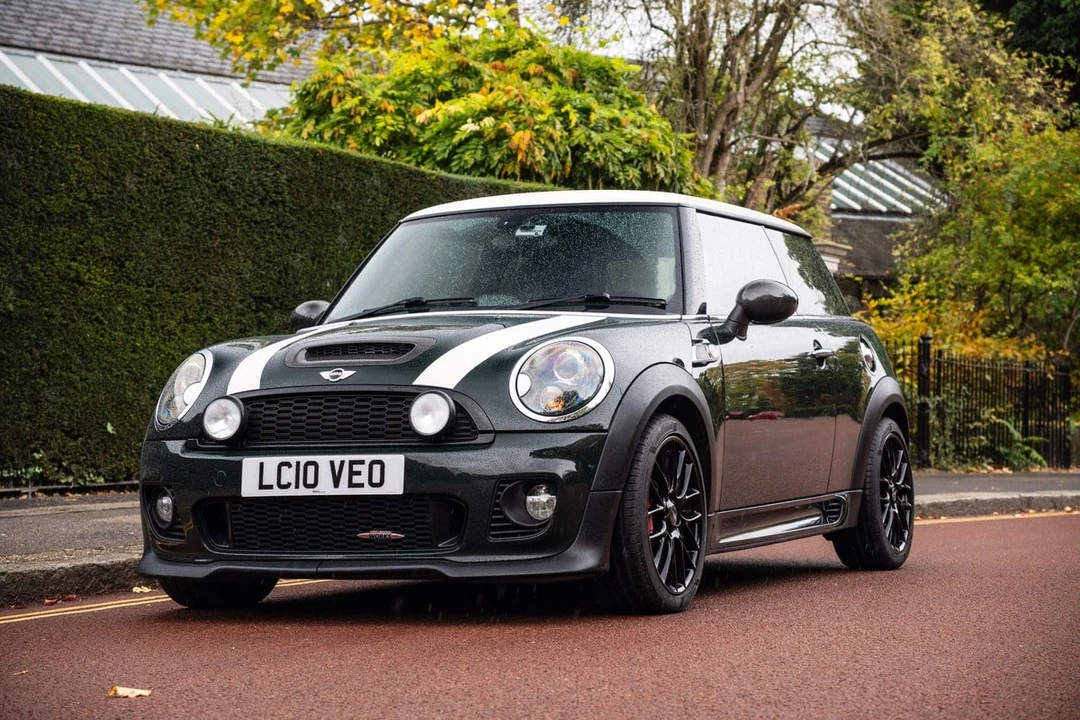 2010 Mini Mini John Cooper Works 2nd Gen - Image 8 of 30