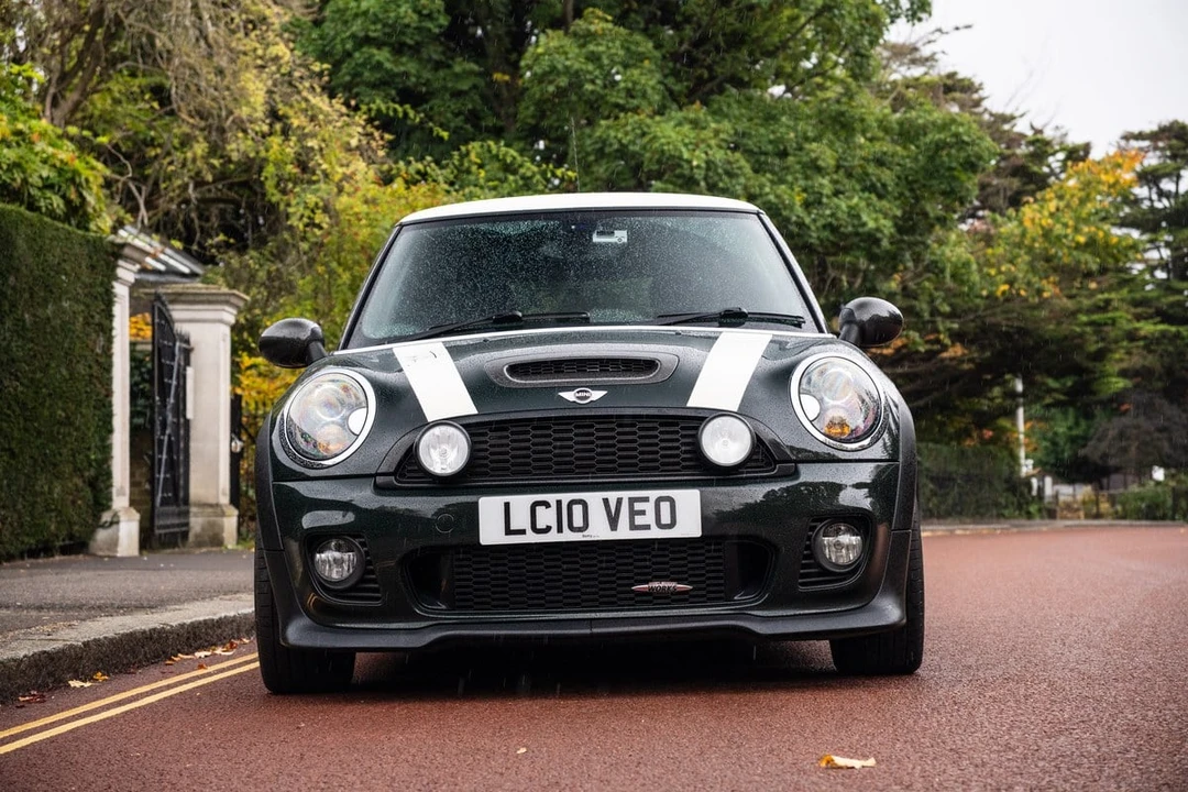2010 Mini Mini John Cooper Works 2nd Gen - Image 10 of 30
