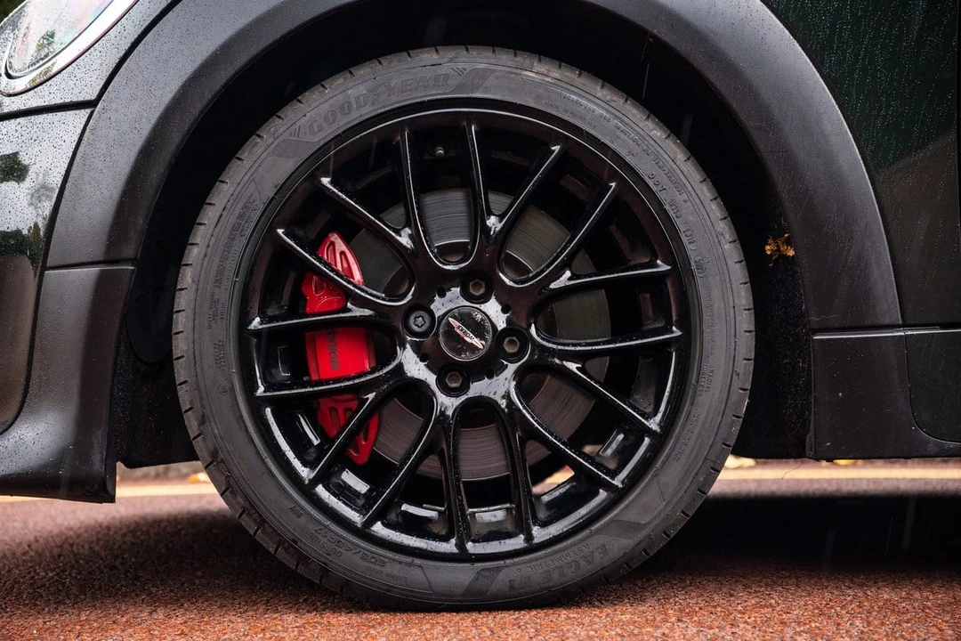 2010 Mini Mini John Cooper Works 2nd Gen - Image 23 of 30