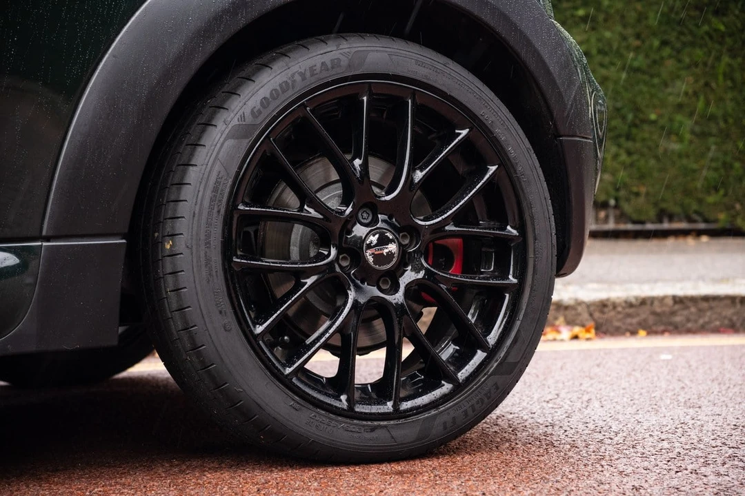 2010 Mini Mini John Cooper Works 2nd Gen - Image 24 of 30