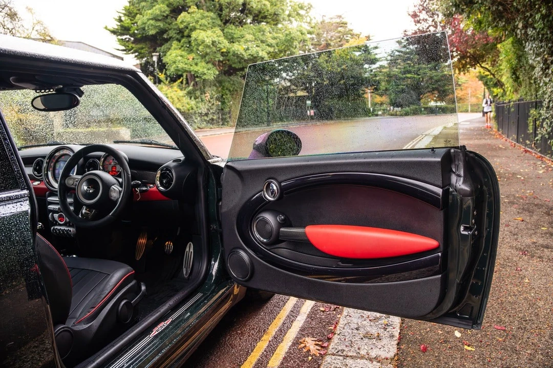 2010 Mini Mini John Cooper Works 2nd Gen - Image 25 of 30