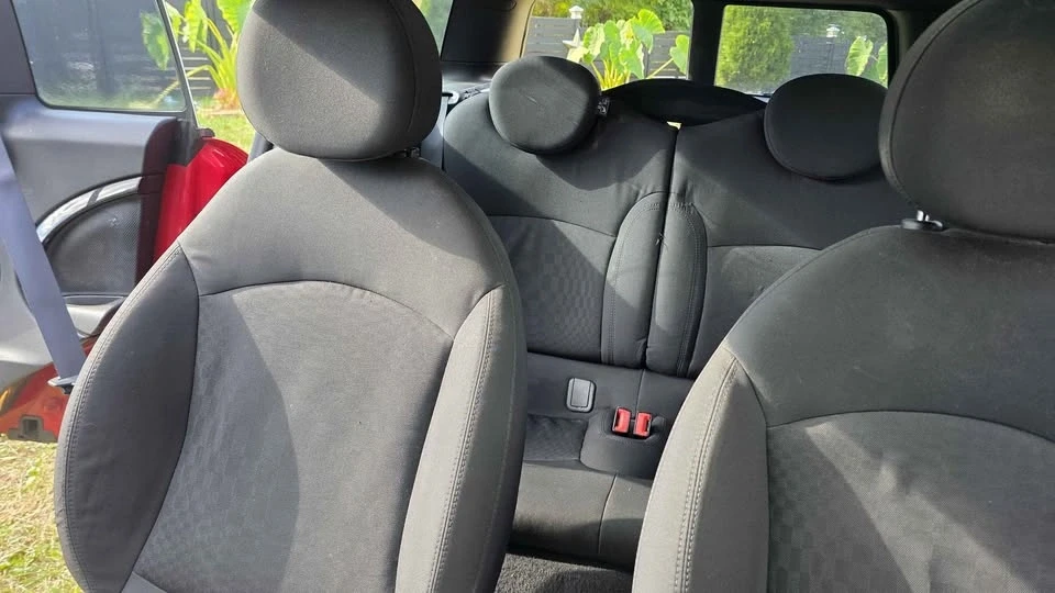 2010 Mini Clubman 1st Gen - Image 16 of 20