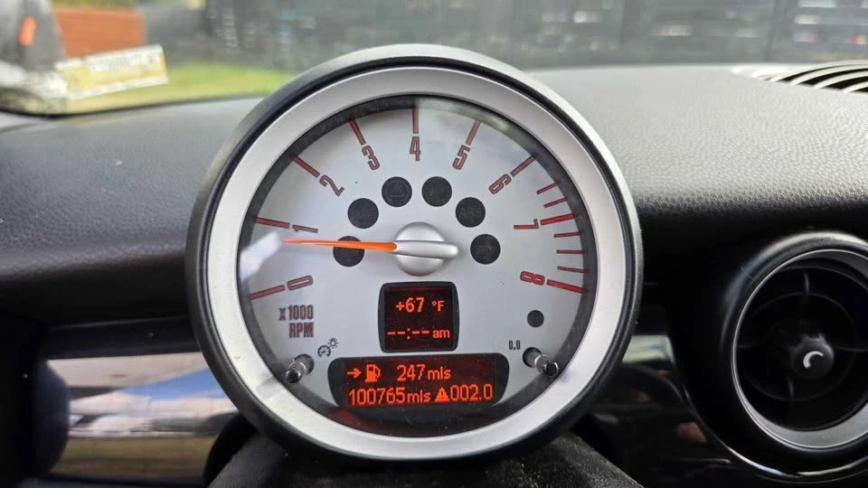 2010 Mini Clubman 1st Gen - Image 15 of 20