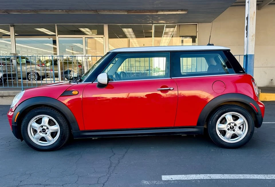 2010 Mini Mini 2nd Gen - Image 5 of 14