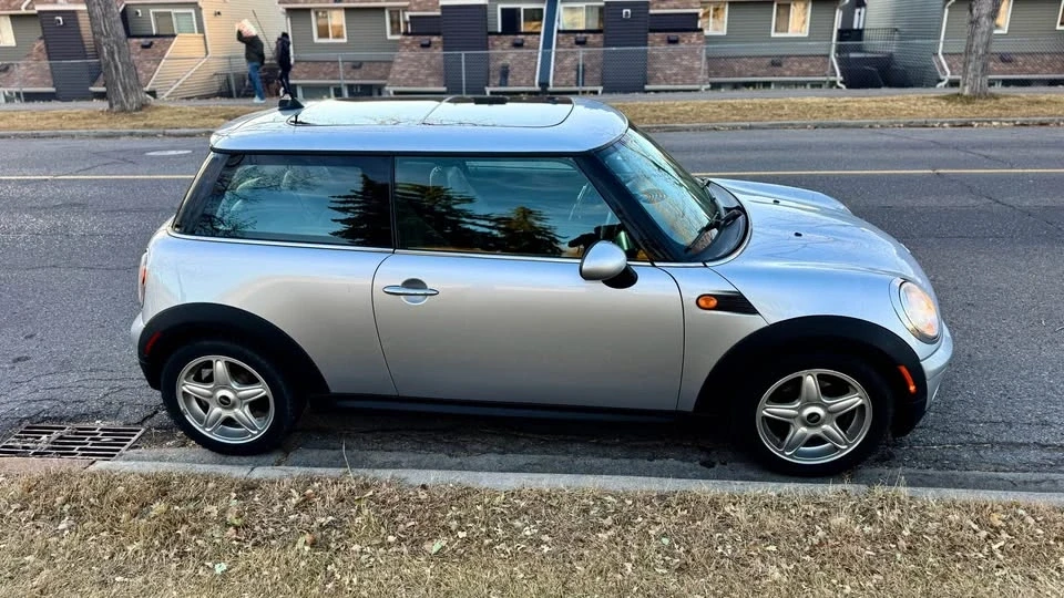 2010 Mini Mini 2nd Gen - Image 4 of 9