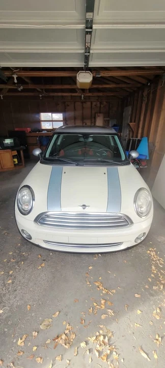 2010 Mini Mini 2nd Gen - Image 2 of 10