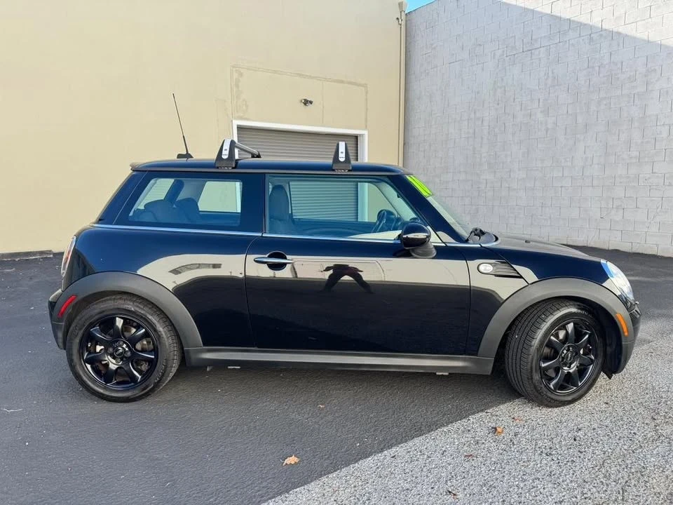 2010 Mini Mini 2nd Gen - Image 3 of 17