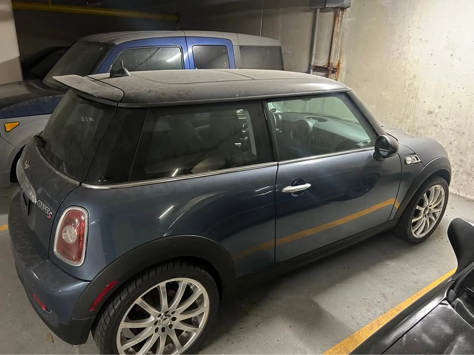 2010 Mini Coupe & Roadster - Image 2 of 4