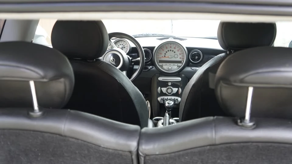 2010 Mini Mini 2nd Gen - Image 12 of 18