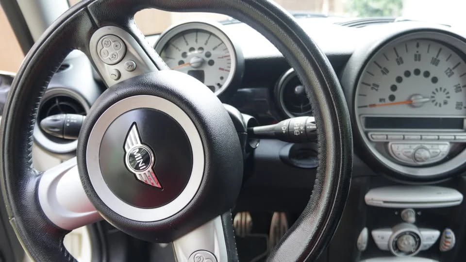 2010 Mini Mini 2nd Gen - Image 14 of 18