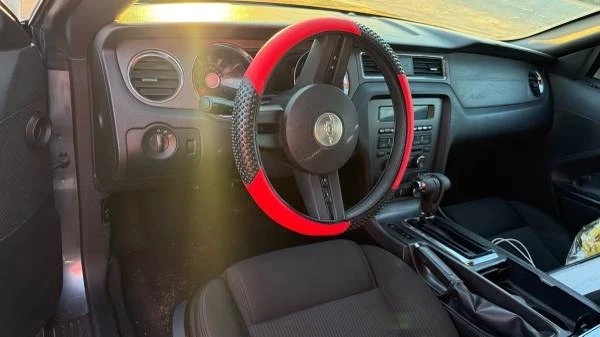 2010 Ford S197 Mustang - Image 19 of 21