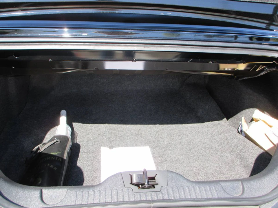2010 Ford S197 Mustang - Image 16 of 21