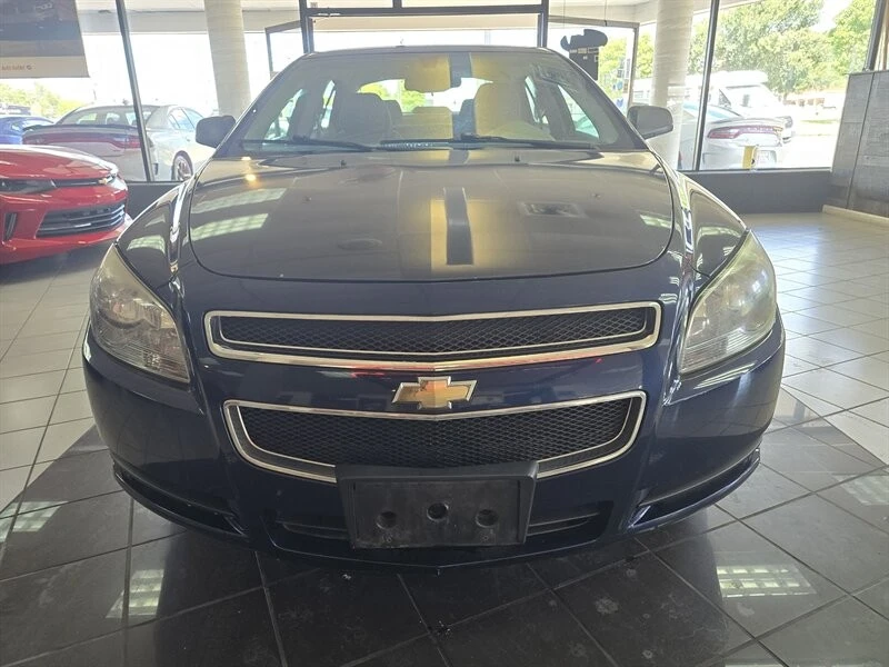 2010 Chevrolet Malibu - Image 2 of 4