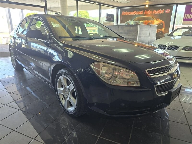 2010 Chevrolet Malibu - Image 3 of 4