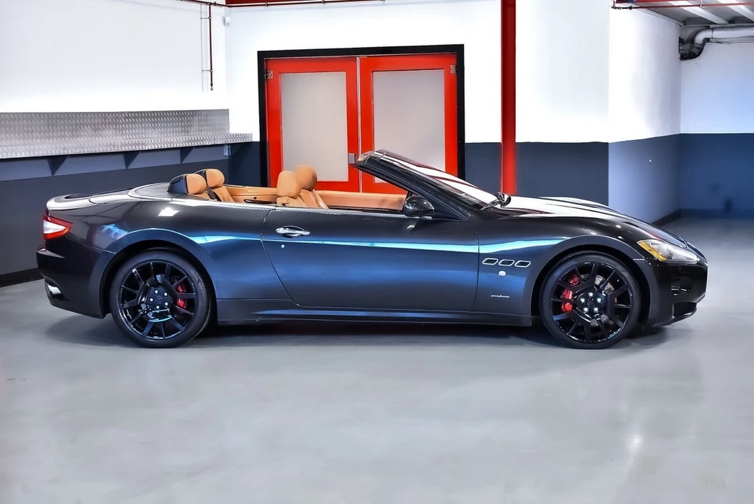 2010 Maserati GranCabrio - Image 10 of 30
