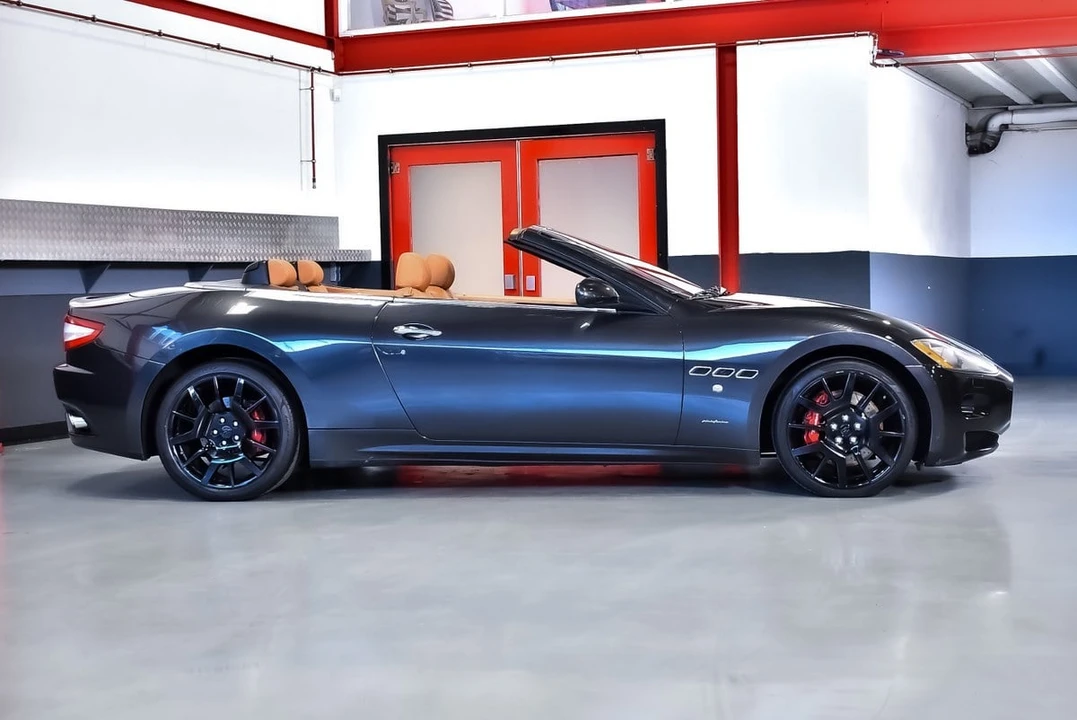 2010 Maserati GranCabrio - Image 11 of 30