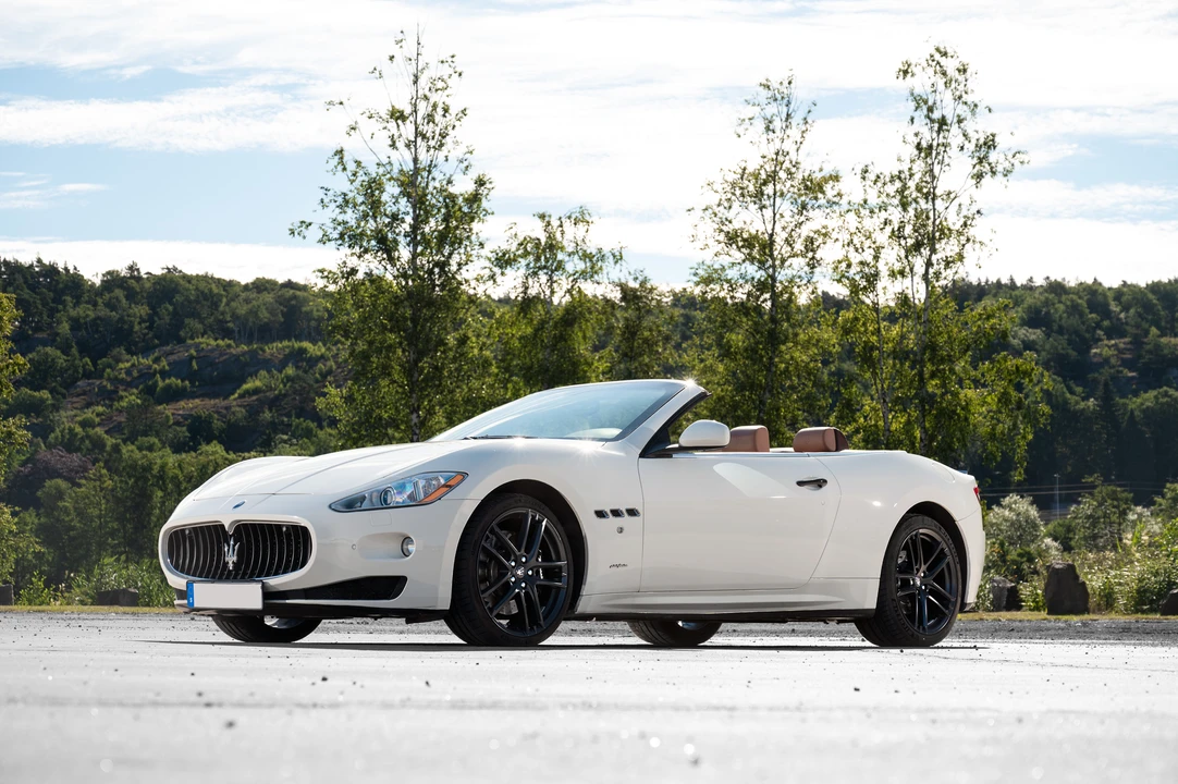 2010 Maserati GranCabrio - Image 9 of 31