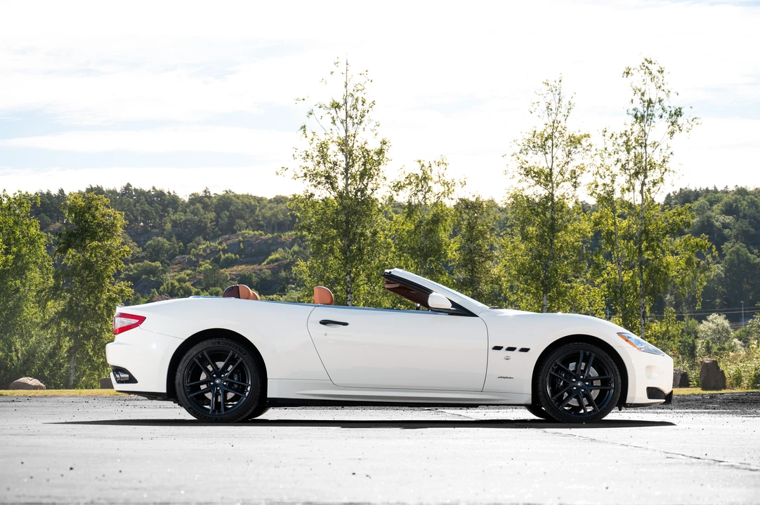 2010 Maserati GranCabrio - Image 4 of 31