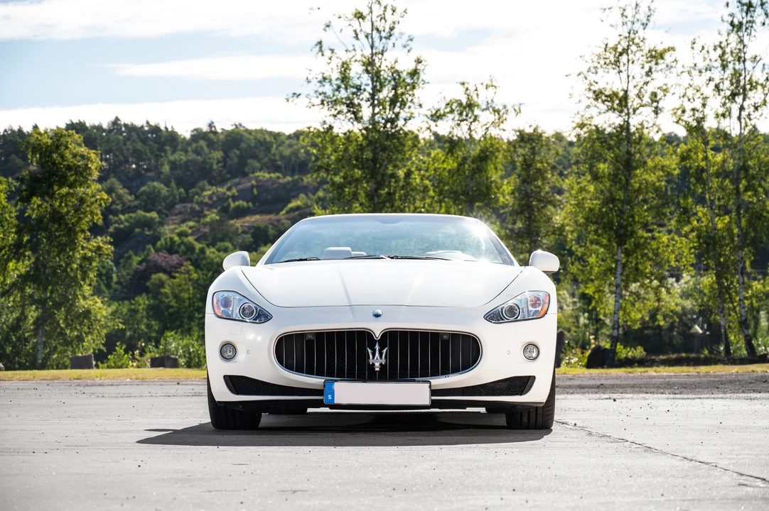 2010 Maserati GranCabrio - Image 2 of 31