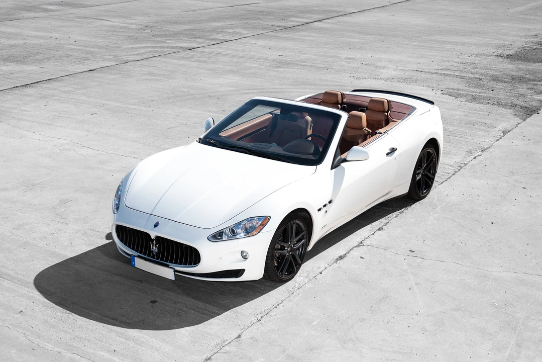 2010 Maserati GranCabrio - Image 10 of 31