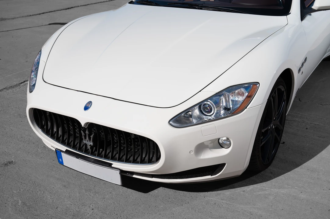 2010 Maserati GranCabrio - Image 13 of 31
