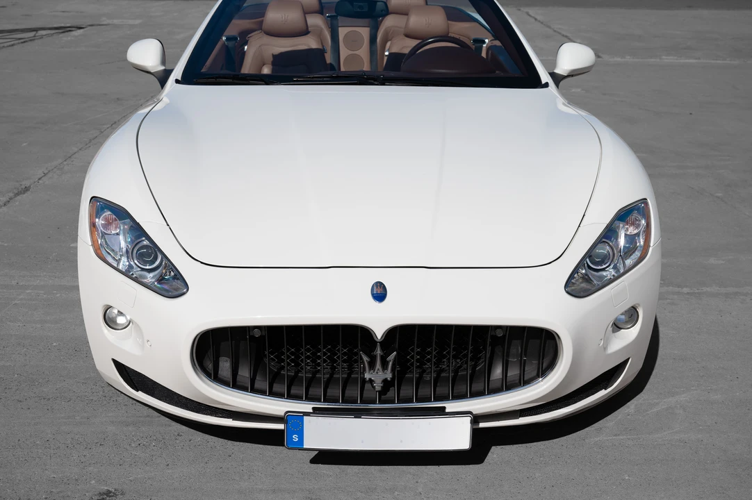 2010 Maserati GranCabrio - Image 14 of 31