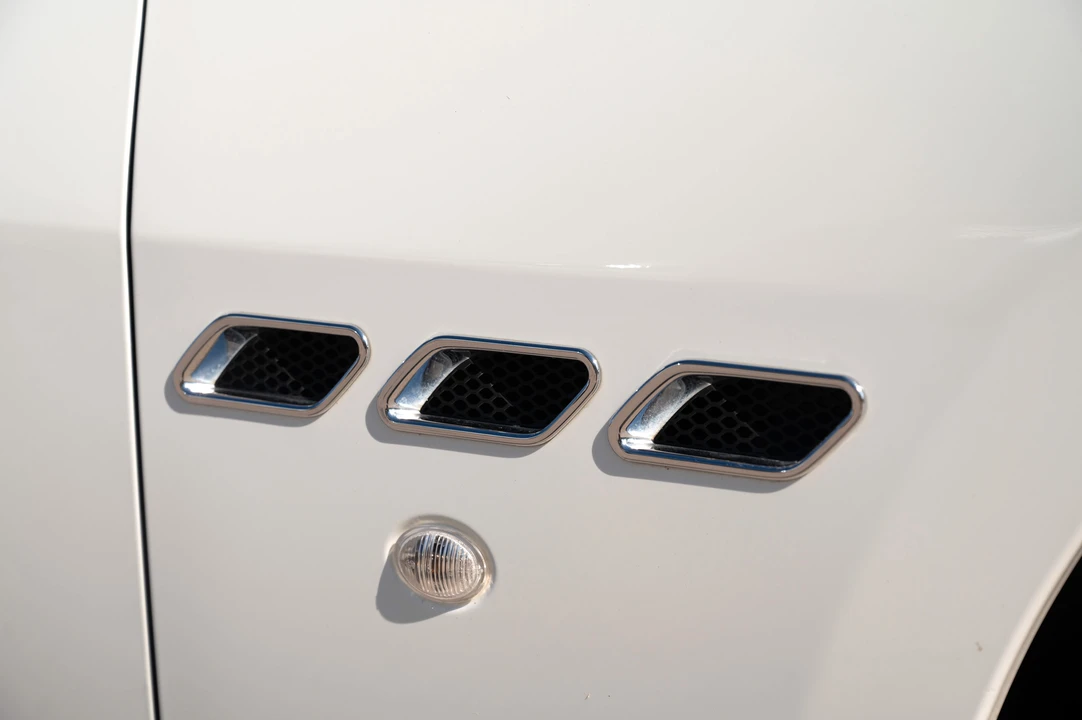 2010 Maserati GranCabrio - Image 24 of 31