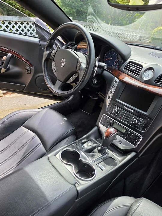 2010 Maserati - Image 10 of 11
