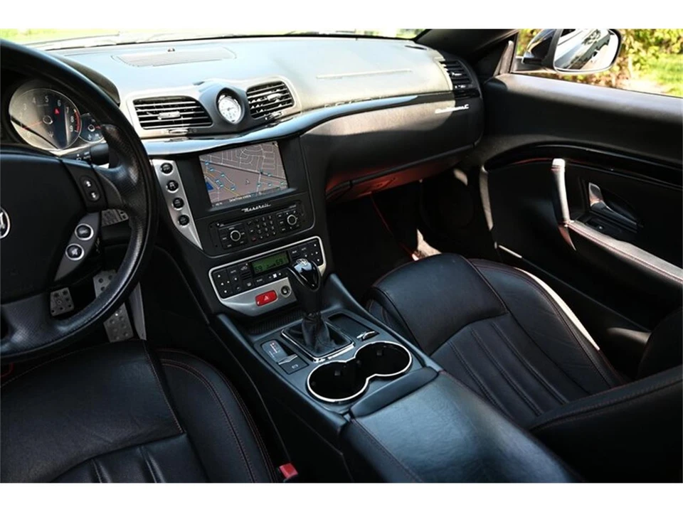 2010 Maserati GranTurismo 1st Gen - Image 14 of 31