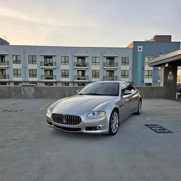 2010 Maserati Quattroporte Executive GT Sedan 4D