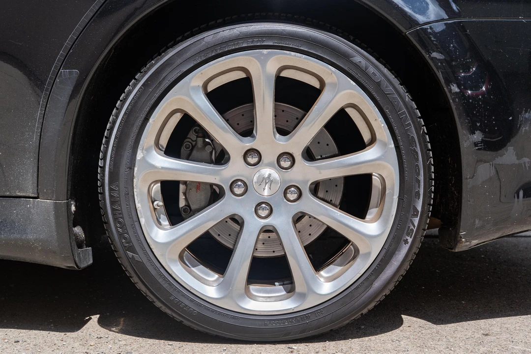 2010 Maserati Quattroporte 5th Gen - Image 11 of 31