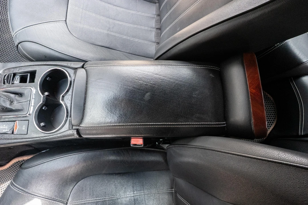 2010 Maserati Quattroporte 5th Gen - Image 25 of 31