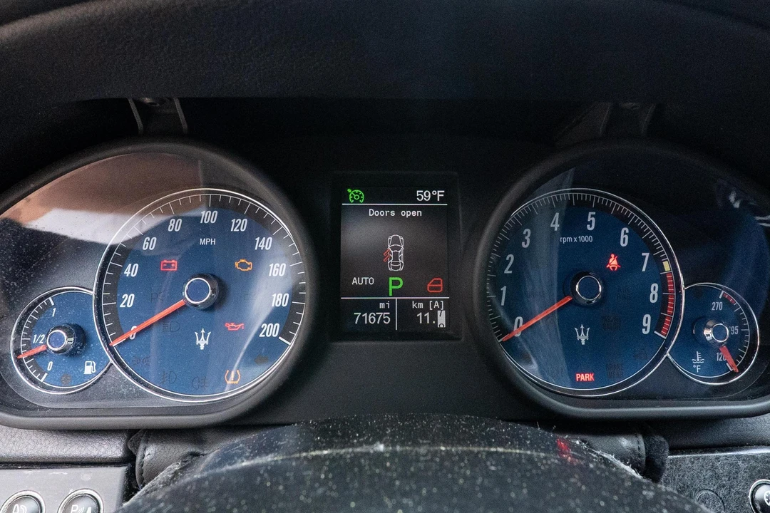 2010 Maserati Quattroporte 5th Gen - Image 17 of 31