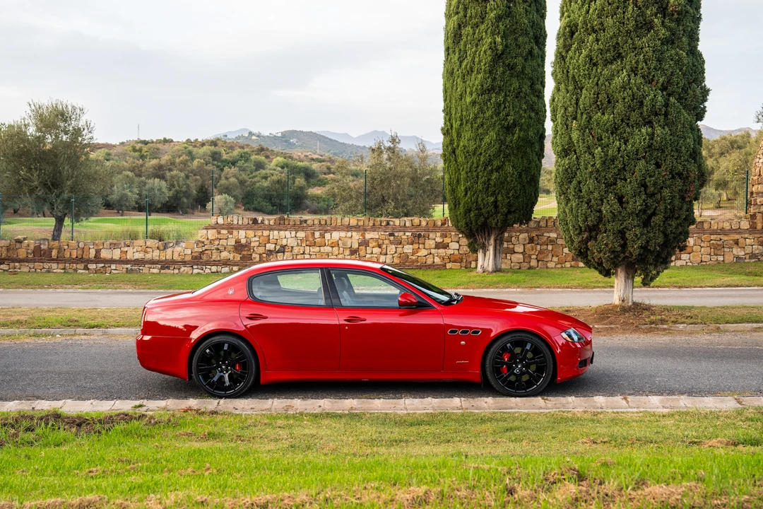2010 Maserati Quattroporte 5th Gen - Image 4 of 31
