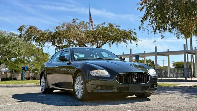 2010 Maserati Quattroporte Executive GT Sedan