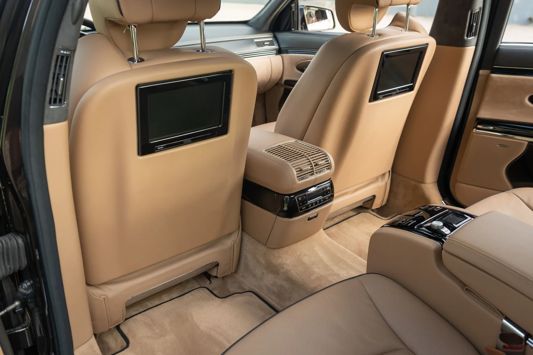 2010 Maybach 57 - Image 17 of 31