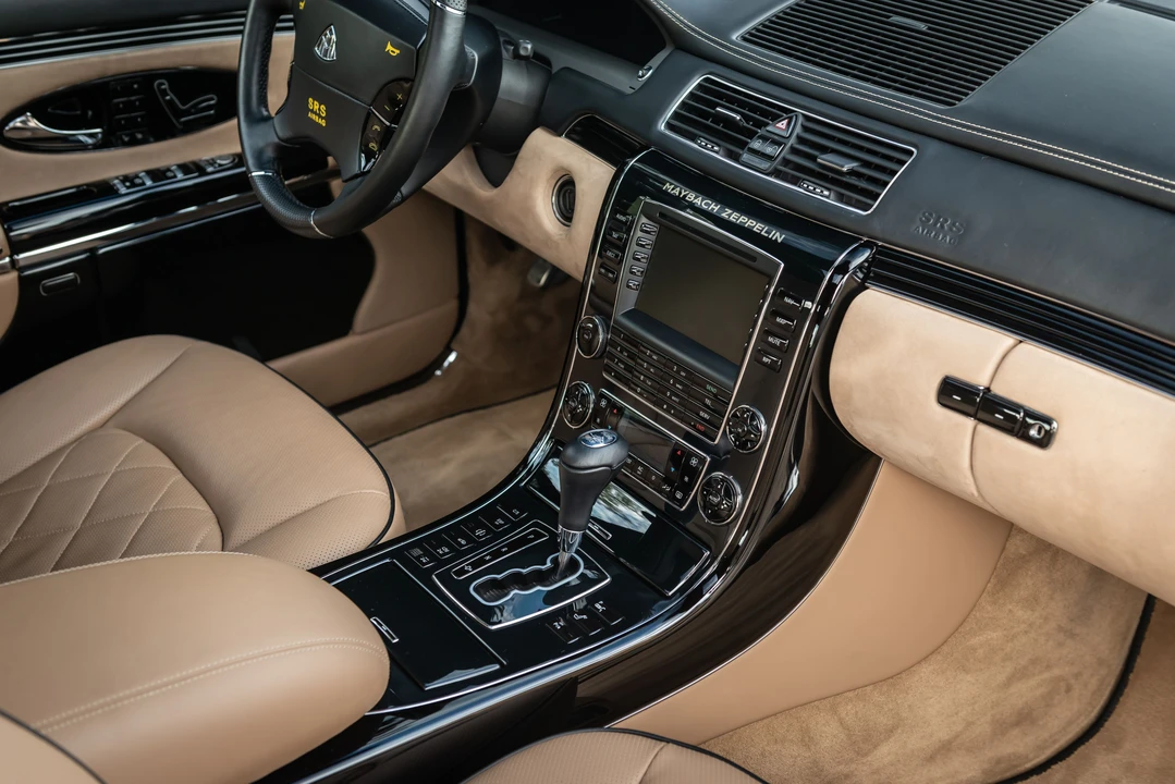 2010 Maybach 57 - Image 24 of 31