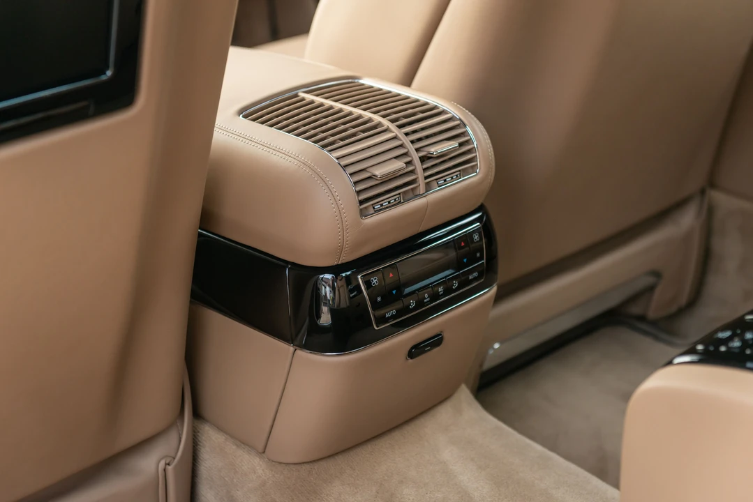 2010 Maybach 57 - Image 16 of 31